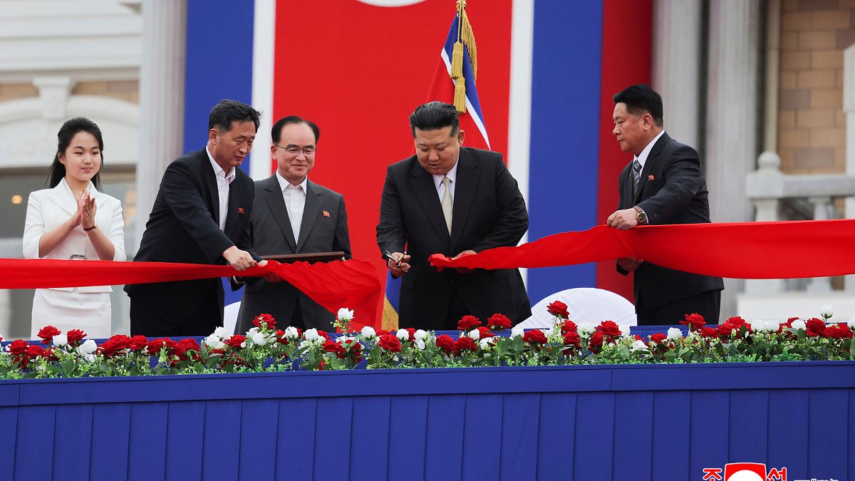 Kim Jong-un'dan turizm adımı: Kuzey Kore sahil tesisi açıyor
