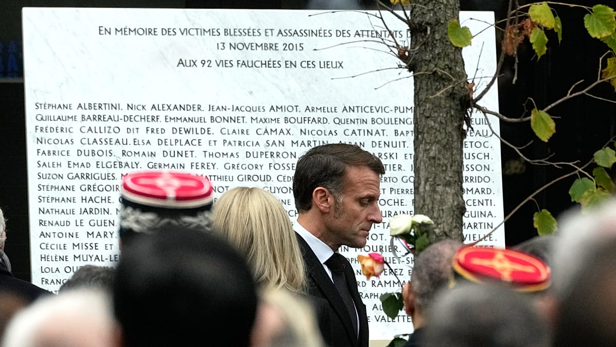 Video. Fransa, 2015 Paris saldırılarının 10. yıl dönümünü anıyor, Macron da saygı duruşunda bulundu