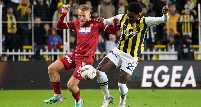 F.Bahçe, Sivasspor'u rahatlıkla yendi ve Galatasaray'ı geride bırakmaya devam ediyor - görsel 28
