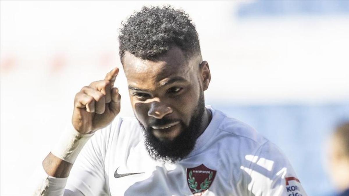 TFF'den Aaron Boupendza mesajı - Son Dakika Futbol Haberi
