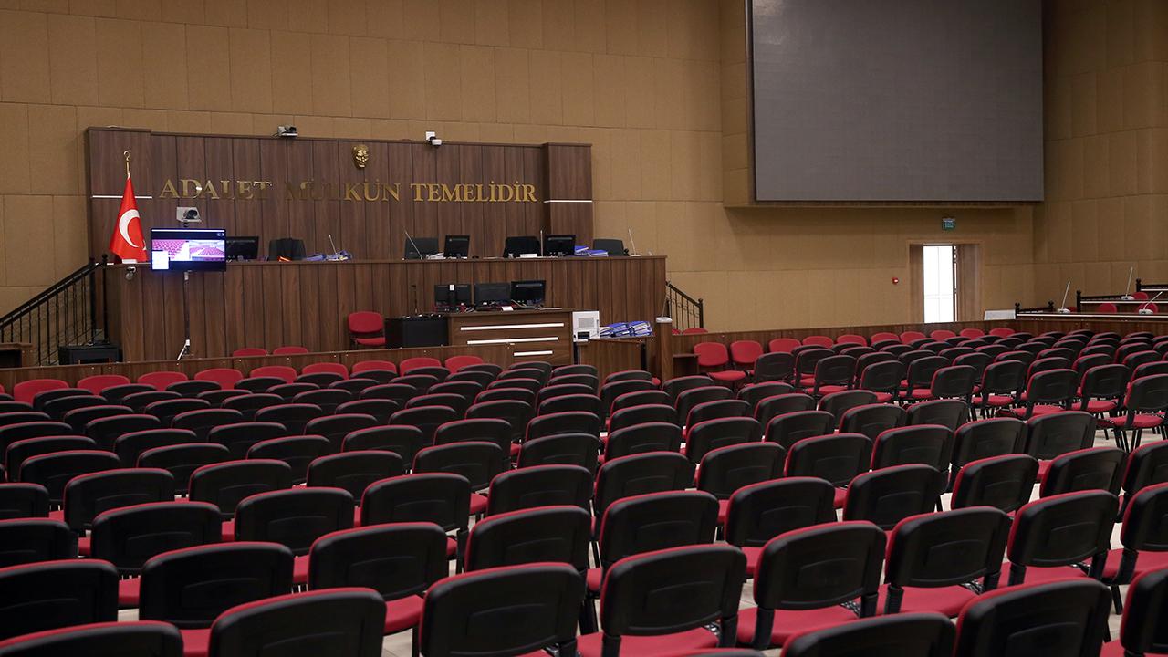 İzmir Büyükşehir Belediyesine yönelik soruşturmada "asfalt kaplaması ve yol-inşaat yenileme işi" davası başladı