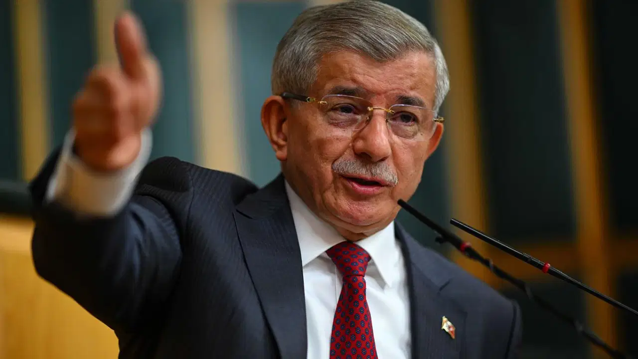 Son Dakika: Ahmet Davutoğlu Şüpheli Sıfatıyla İfade Vermek Üzere Çağrıldı