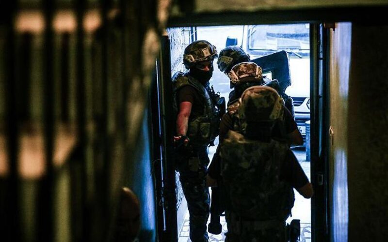 Şafak vakti naylon fatura operasyonu. 24 gözaltı